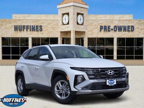 White Pearl 2025 Hyundai TUCSON SE