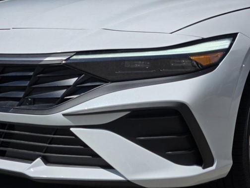 2025 Hyundai ELANTRA HEV SEL Sport