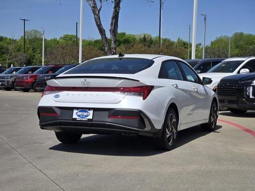 2025 Hyundai ELANTRA HEV SEL Sport
