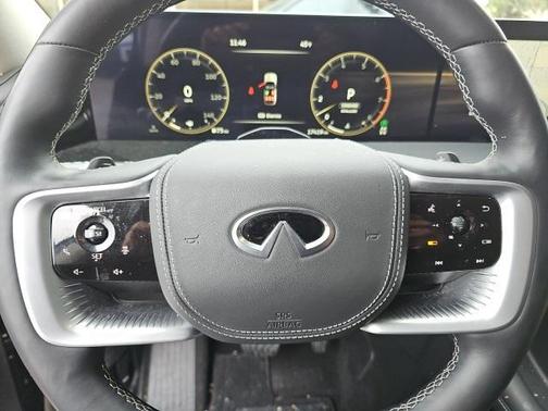 2025 INFINITI QX80 SENSORY