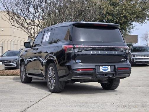 2025 INFINITI QX80 SENSORY