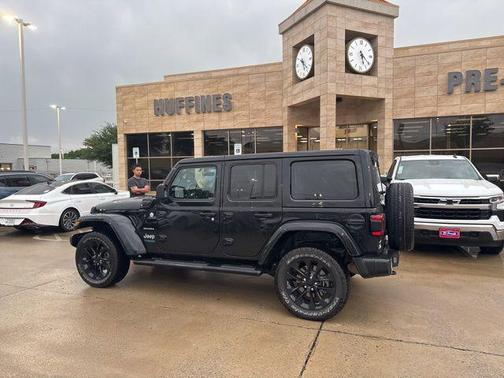 Black Clearcoat 2021 Jeep Wrangler Unlimited 4xe Sahara