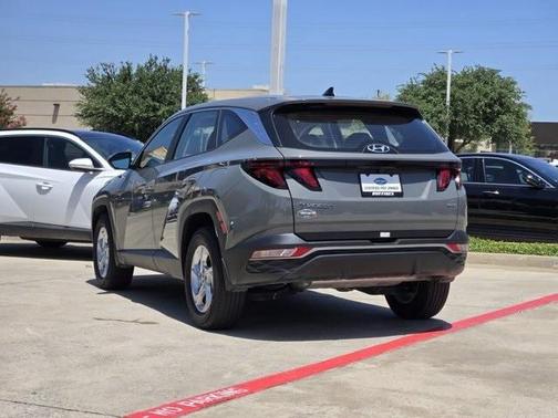 2024 Hyundai TUCSON SE