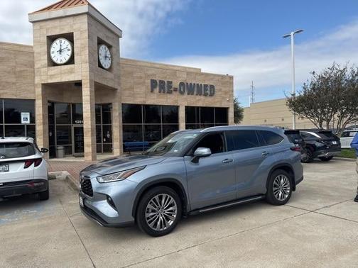 2023 Toyota Highlander Platinum