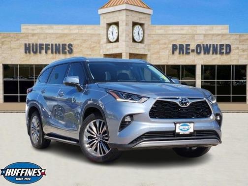 2023 Toyota Highlander Platinum