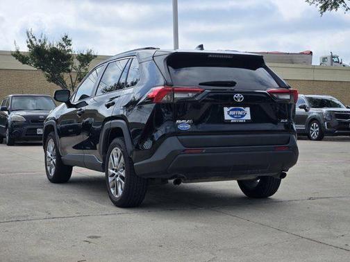 Midnight Black Metallic 2019 Toyota RAV4 XLE Premium