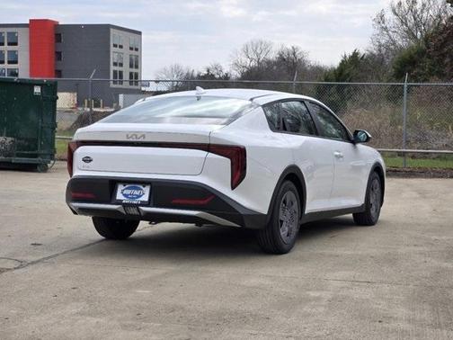 2025 Kia K4 LX