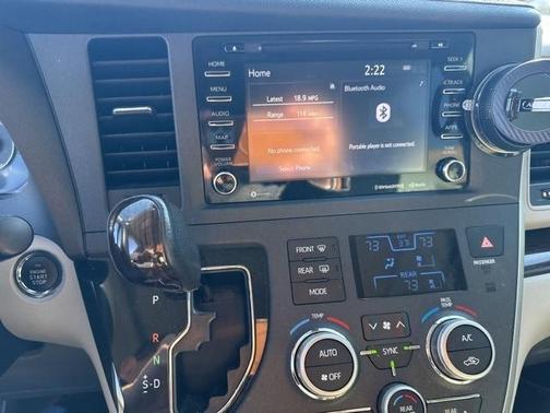 2020 Toyota Sienna XLE