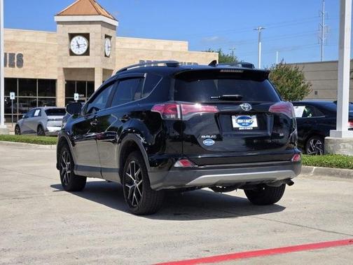 2018 Toyota RAV4 SE