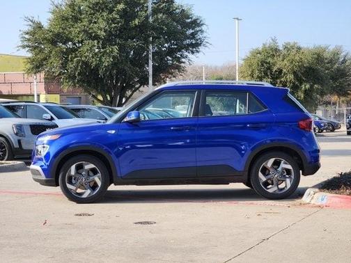 2024 Hyundai VENUE SEL