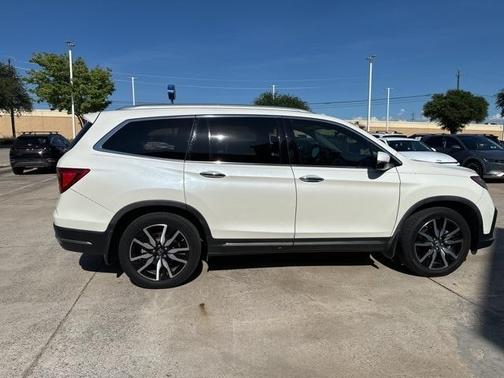 2019 Honda Pilot Touring 8-Passenger