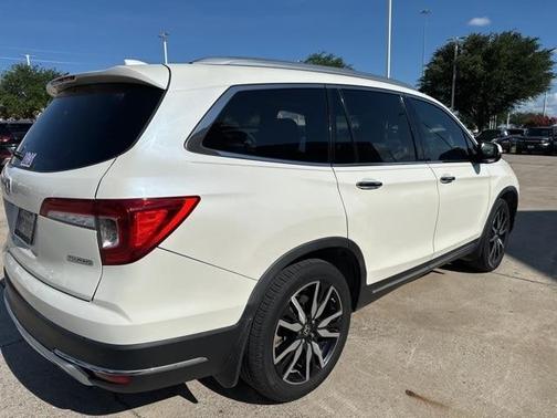 2019 Honda Pilot Touring 8-Passenger