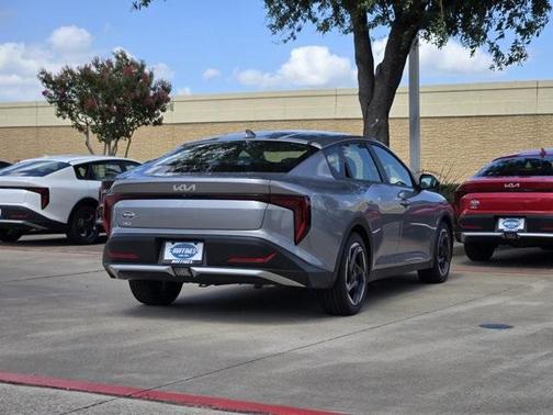 2025 Kia K4 EX