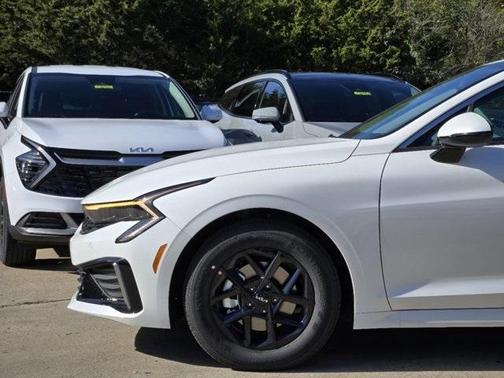 2025 Kia K5 LXS