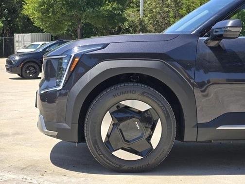 2026 Kia EV9 Light Short Range