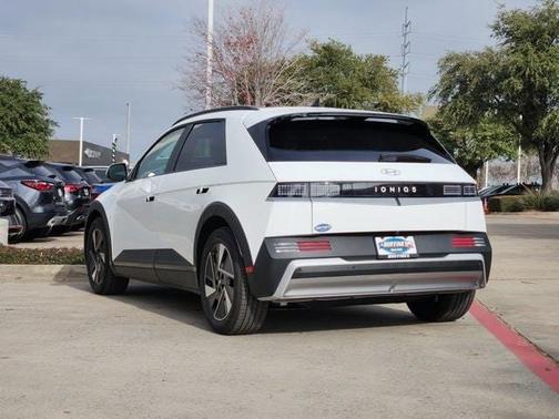 2025 Hyundai IONIQ 5 SEL