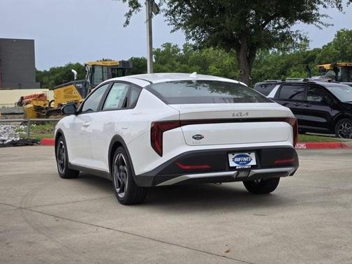 2025 Kia K4 EX