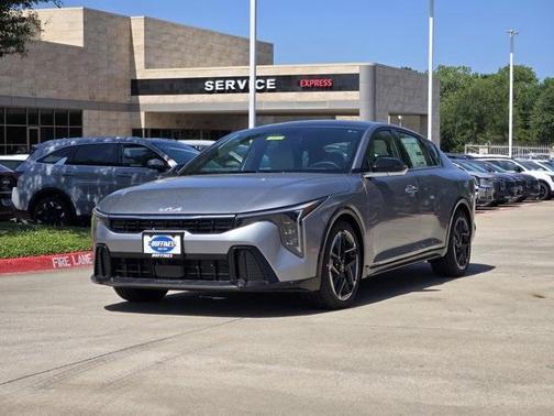 2025 Kia K4 GT-Line