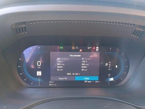 2024 Volvo XC60 B5 Ultimate Dark Theme