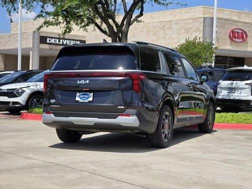 2025 Kia Carnival Hybrid EX