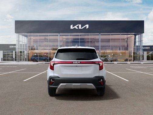 White Pearl 2026 Kia Seltos LX