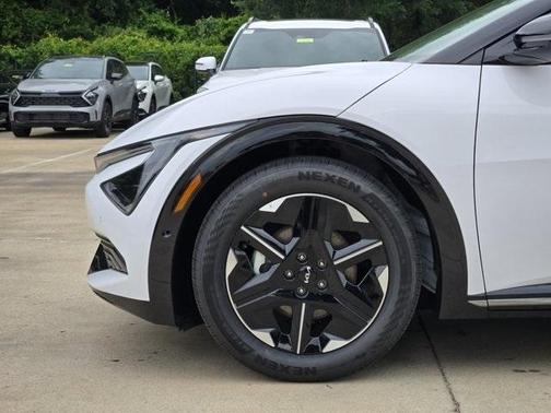 2025 Kia EV6 Wind