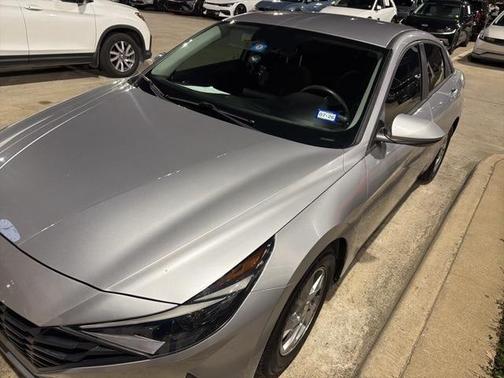 2021 Hyundai ELANTRA SE