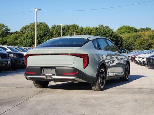 2025 Kia K4 EX