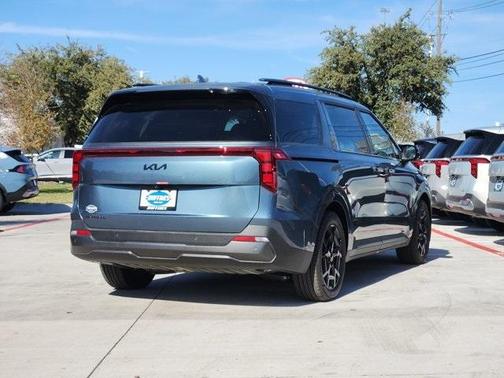 2026 Kia Carnival SX