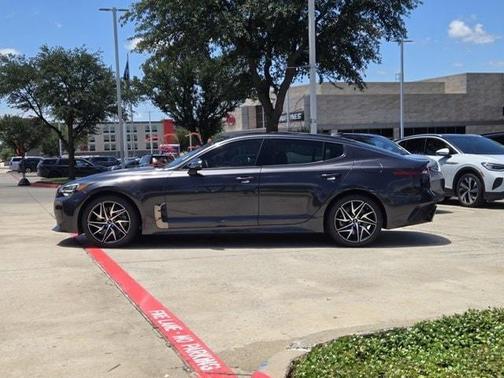 2022 Kia Stinger GT-Line