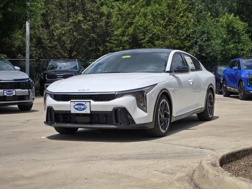 2025 Kia K4 GT-Line