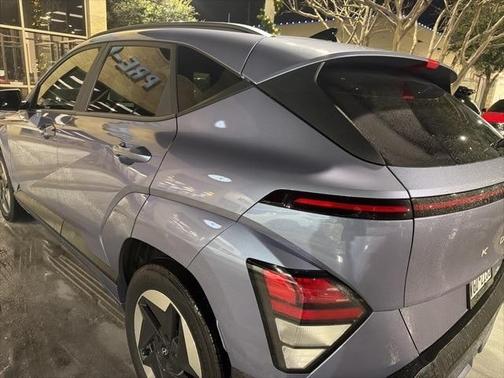 2024 Hyundai KONA EV SEL