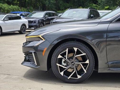 2025 Kia K5 EX