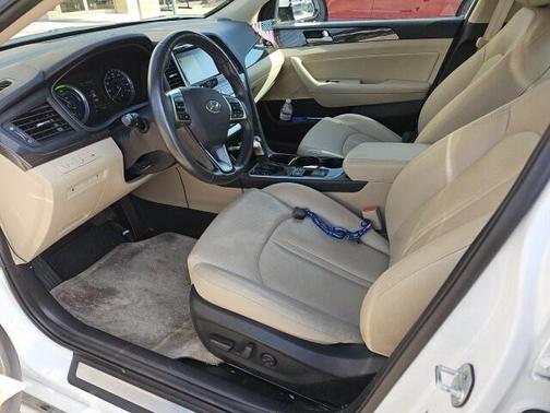 2019 Hyundai SONATA Hybrid Limited