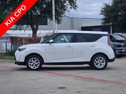 Snow White Pearl 2025 Kia Soul LX