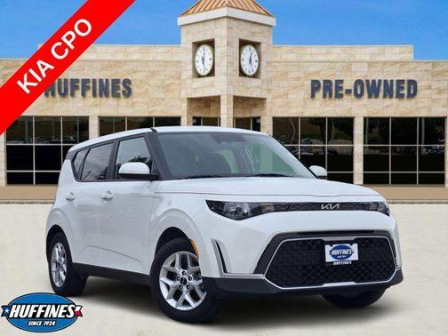 Snow White Pearl 2025 Kia Soul LX