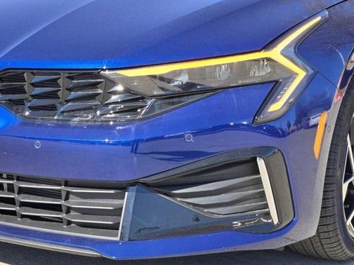 2025 Kia K5 EX