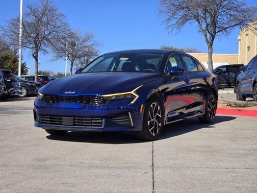 2025 Kia K5 EX