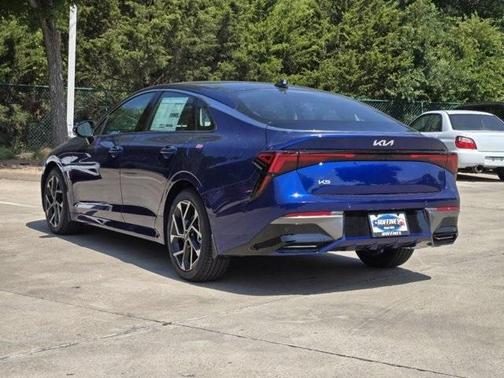 2025 Kia K5 EX