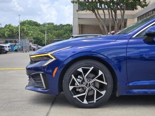 2025 Kia K5 EX