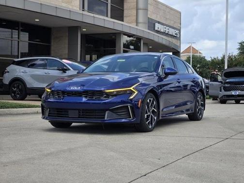 2025 Kia K5 EX
