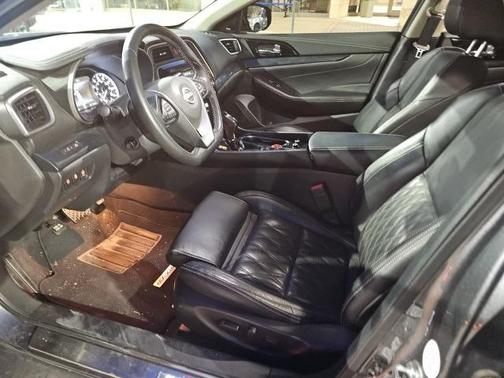 2023 Nissan Maxima Platinum