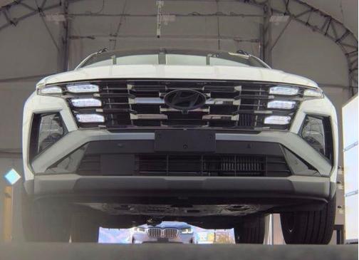 White Pearl 2025 Hyundai TUCSON Hybrid Limited