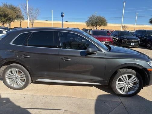 2018 Audi Q5 2.0T Premium Plus