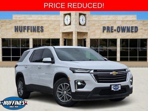 Summit White 2022 Chevrolet Traverse LT Cloth