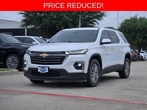 Summit White 2022 Chevrolet Traverse LT Cloth