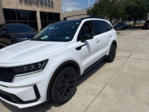 White Pearl 2023 Kia Sorento SX