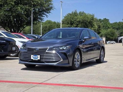 2020 Toyota Avalon XLE