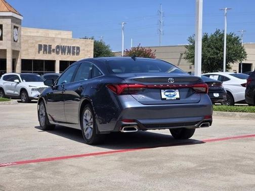 2020 Toyota Avalon XLE