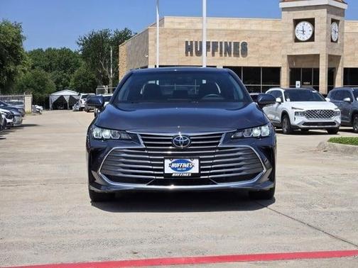 2020 Toyota Avalon XLE